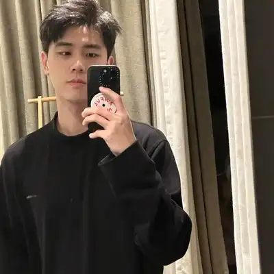 何一德